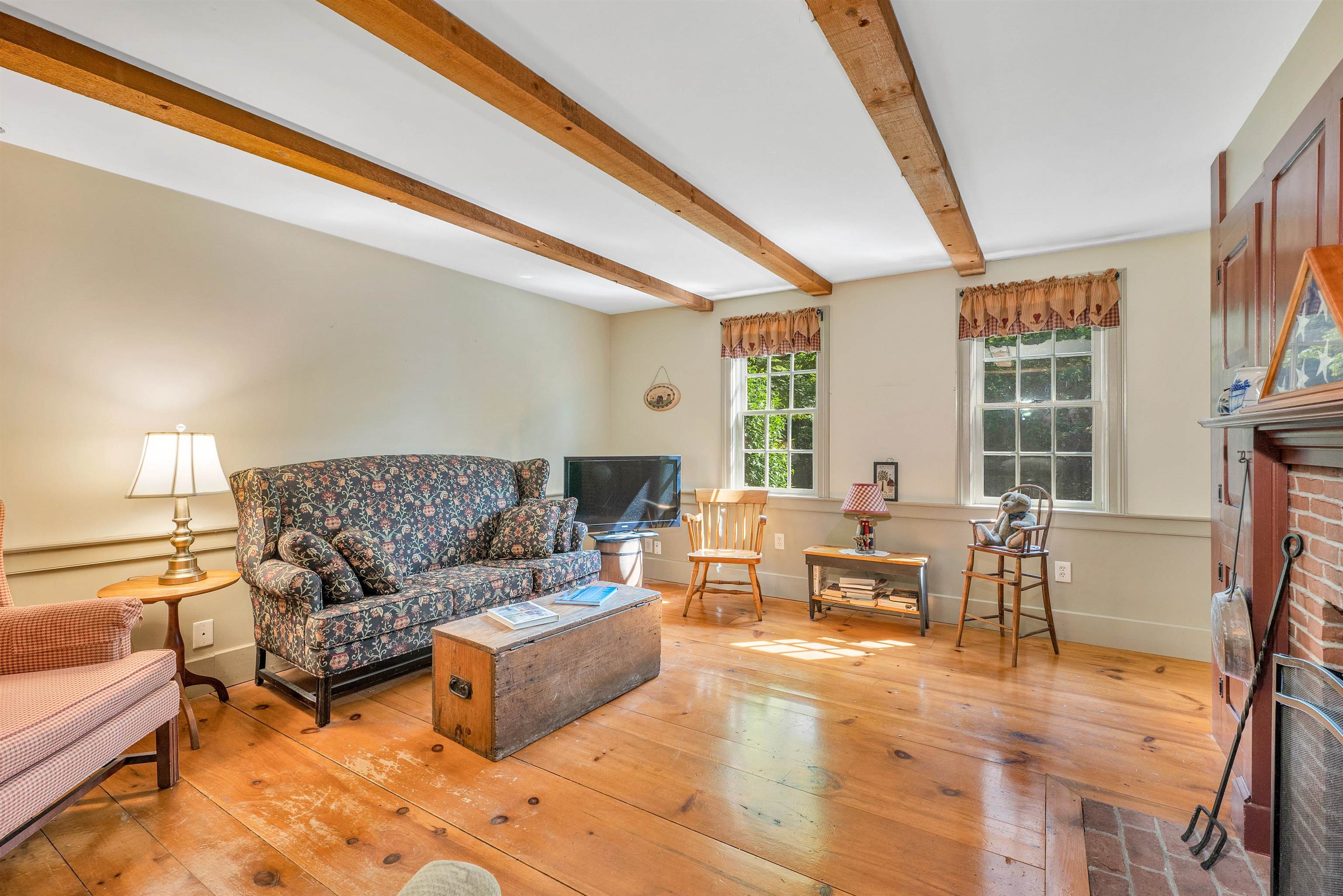 99 Clark Road Tilton, NH 03276 - Photo 4 of 40