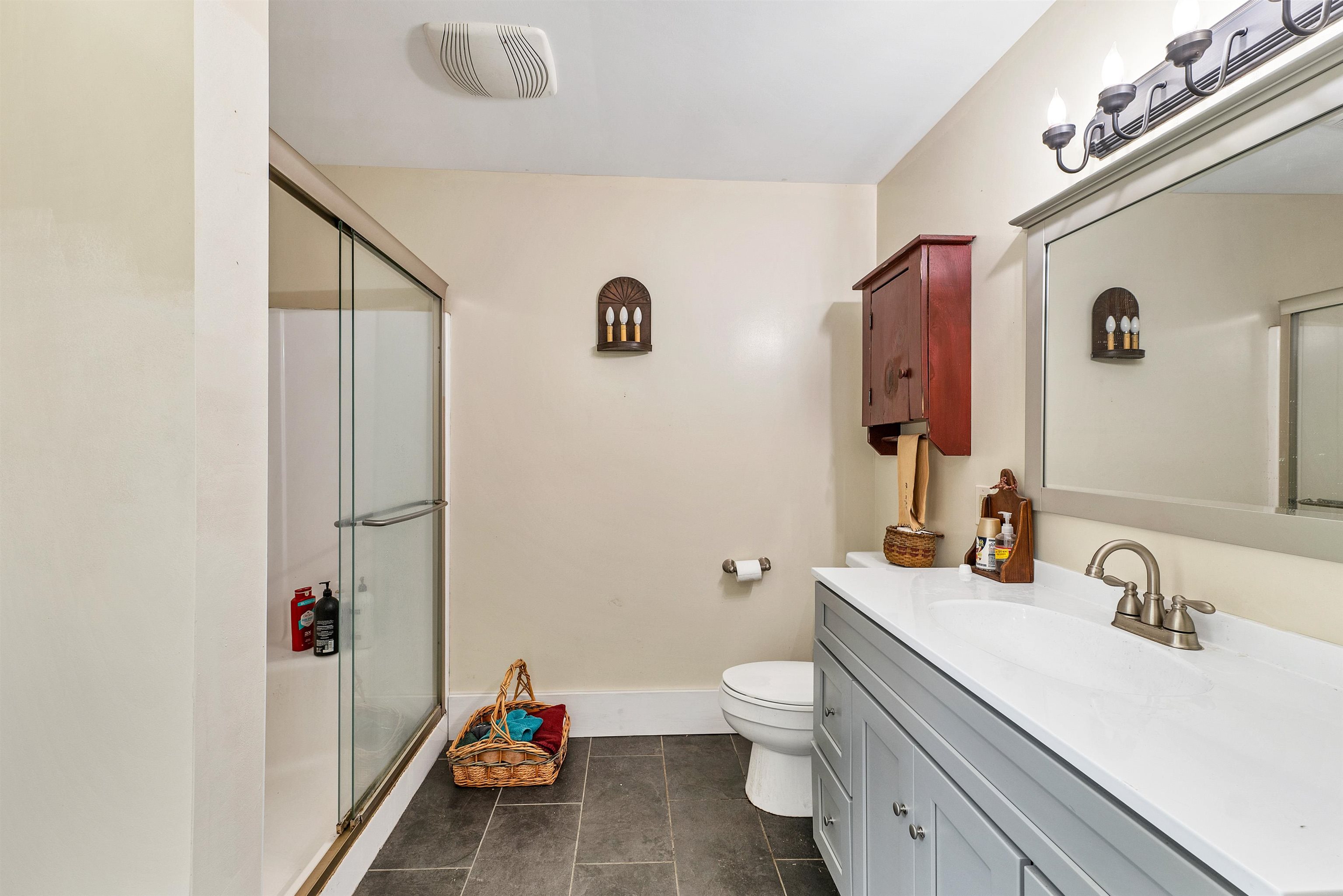 99 Clark Road Tilton, NH 03276 - Photo 9 of 40