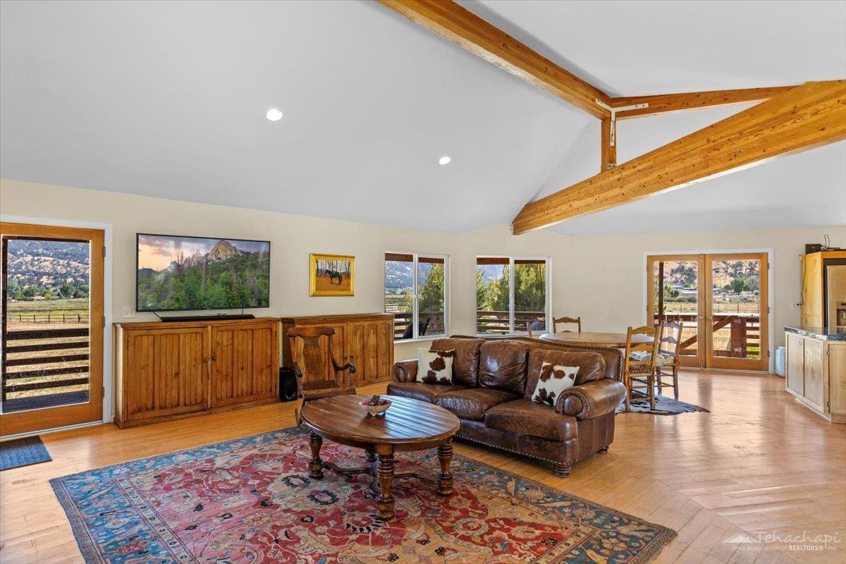 29801 South Lower Valley Road Tehachapi, CA 93561 - Photo 11 of 69 Gallery Image 11