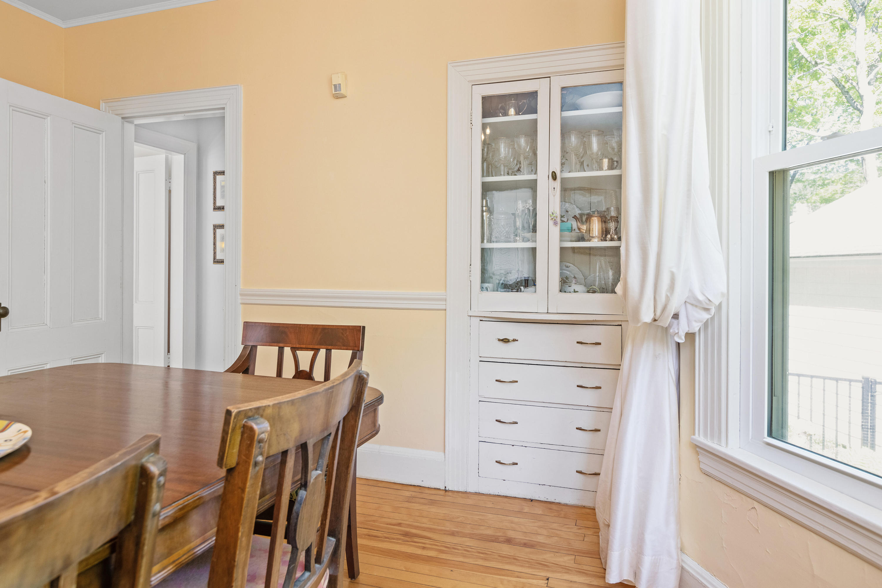 27 Foreside Road Cumberland, ME 04110 - Photo 26 of 62 Dining Room