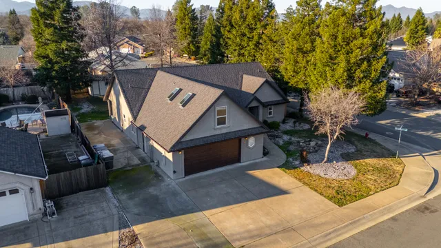 $525,000 | 5890 Shadow Glen Drive, Redding, CA 96003