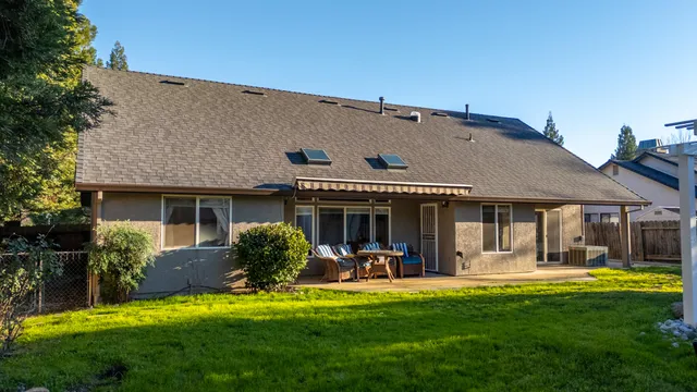 $525,000 | 5890 Shadow Glen Drive, Redding, CA 96003