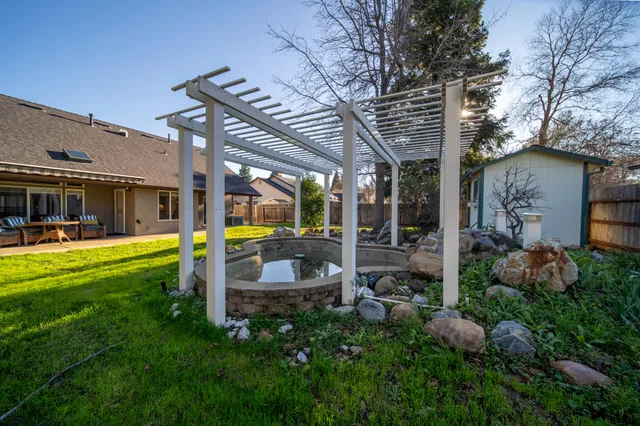 $525,000 | 5890 Shadow Glen Drive, Redding, CA 96003