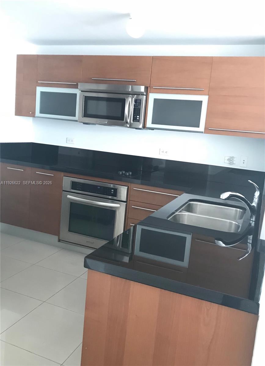 244 Biscayne Boulevard, Unit 1405 Miami, FL 33132 - Photo 5 of 13 a close view of sink