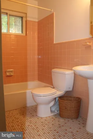 $3,550 | 545 Beall Avenue, Rockville, MD 20850