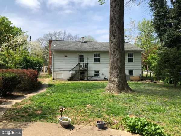 $3,550 | 545 Beall Avenue, Rockville, MD 20850