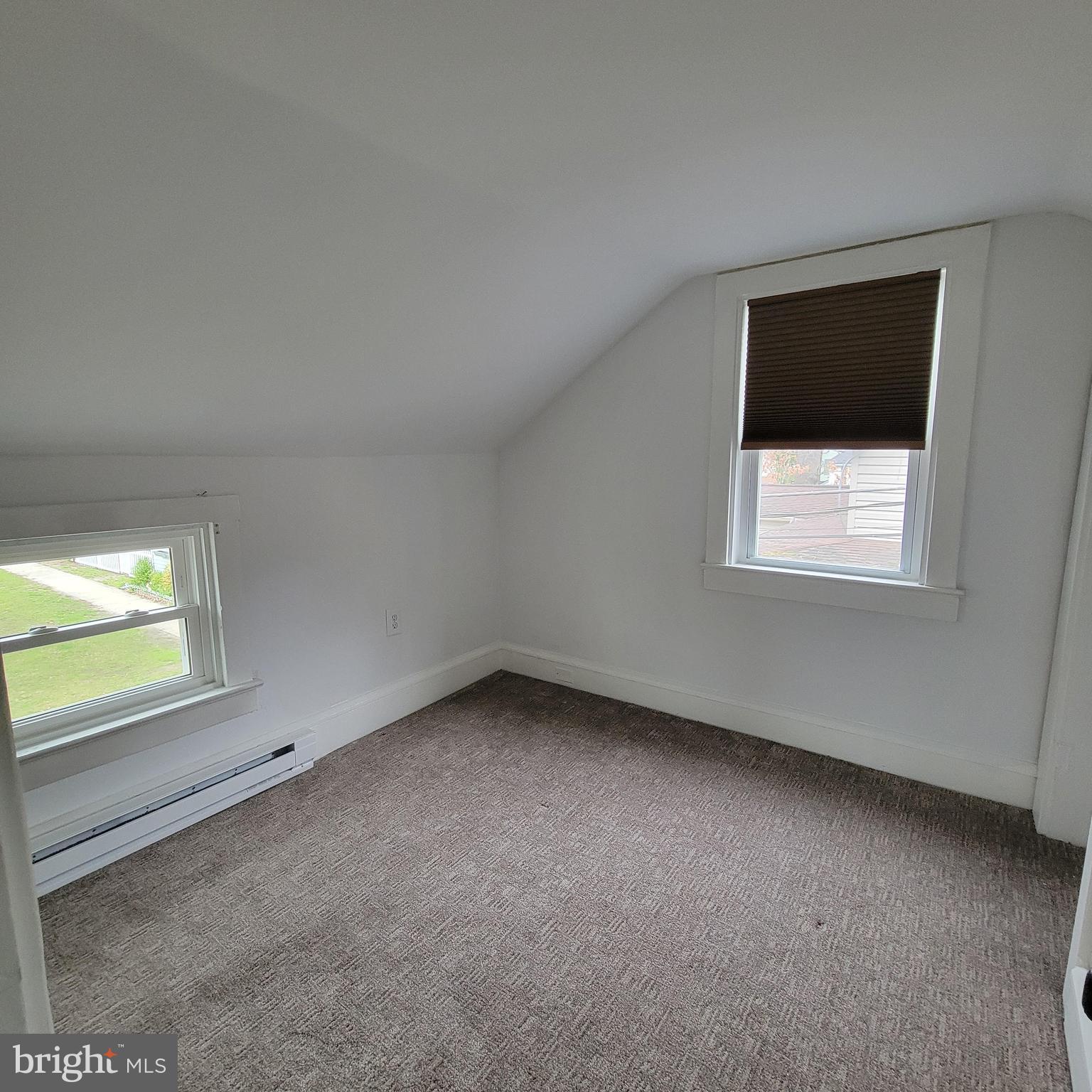 127 2nd Avenue Pitman, NJ 08071 - Photo 22 of 36 an empty room with a window