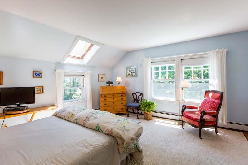 85 Foreside Road Cumberland, ME 04110 - Photo 16 of 35 Master bedroom