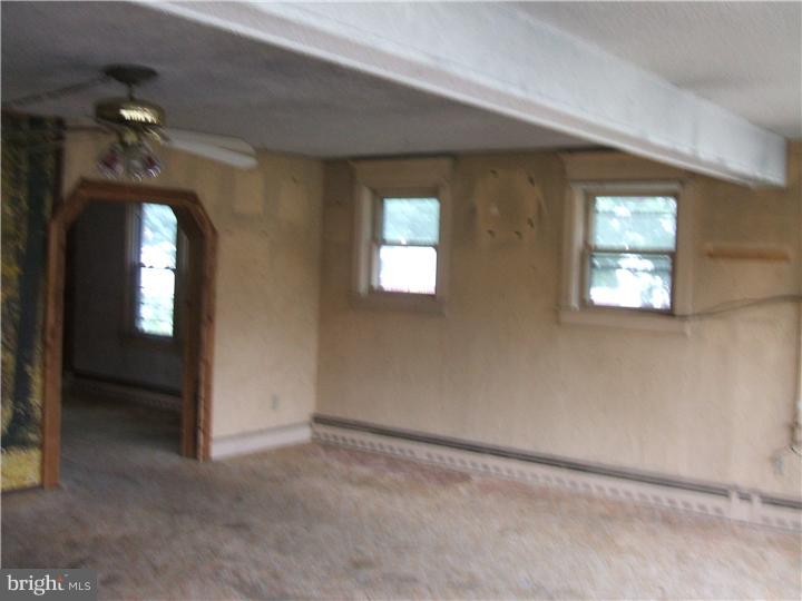 36 Gradwell Avenue Maple Shade, NJ 08052 - Photo 3 of 23