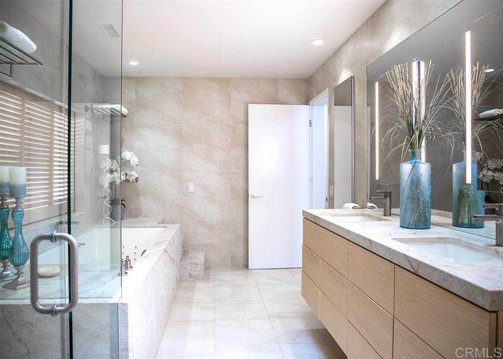 560 Orchid Lane Del Mar, CA 92014 - Photo 15 of 25