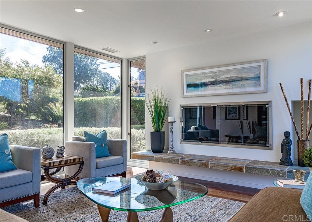 560 Orchid Lane Del Mar, CA 92014 - Photo 5 of 25