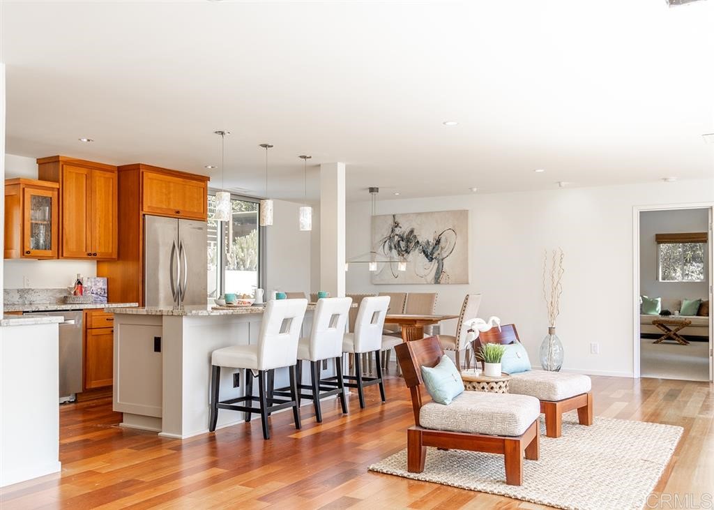 560 Orchid Lane Del Mar, CA 92014 - Photo 8 of 25