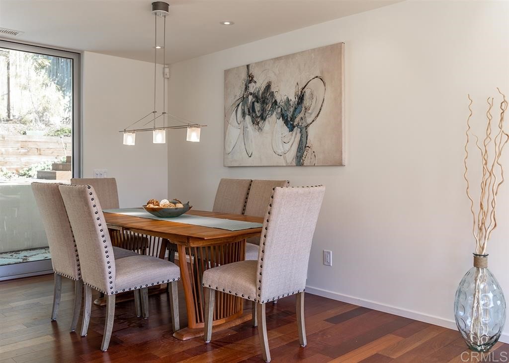 560 Orchid Lane Del Mar, CA 92014 - Photo 10 of 25