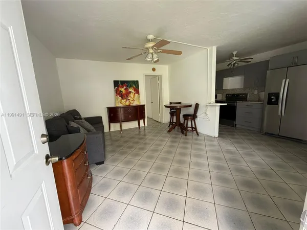 $1,600 | 4550 Southwest 67th Avenue, Unit 6, Miami, FL 33155