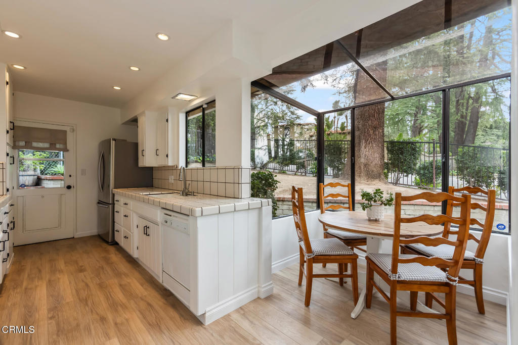 5209 Alta Canyada Road La Canada Flintridge, CA 91011 - Photo 15 of 44 5209AltaCanyadaRd-26