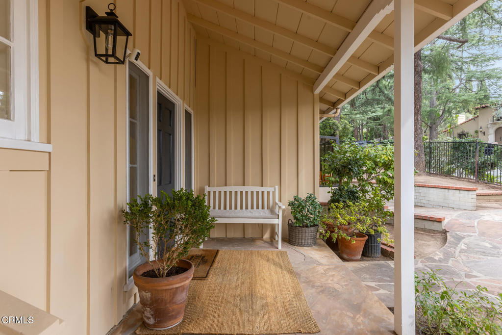 5209 Alta Canyada Road La Canada Flintridge, CA 91011 - Photo 6 of 44 5209AltaCanyadaRd-11