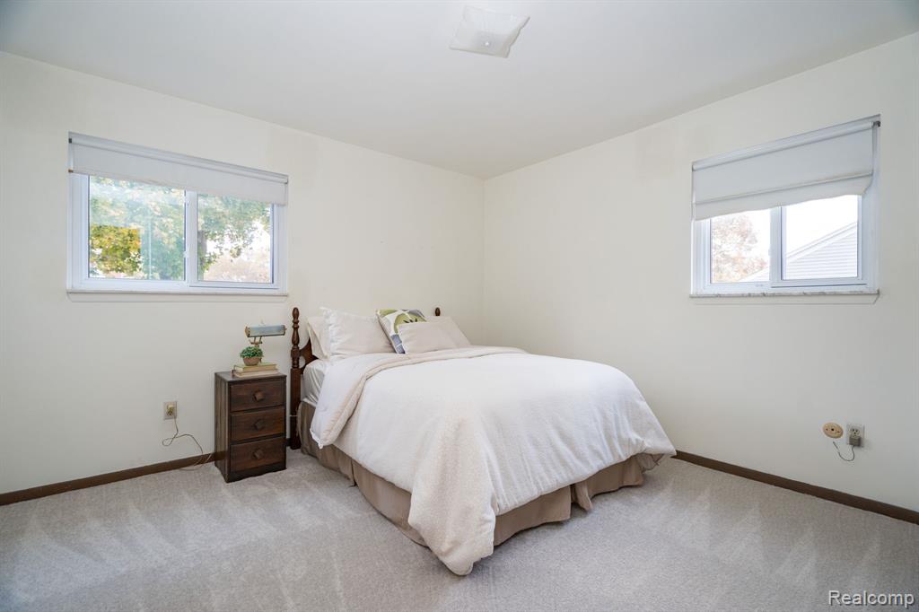 758 Lake Forest Road Rochester Hills, MI 48309 - Photo 10 of 19