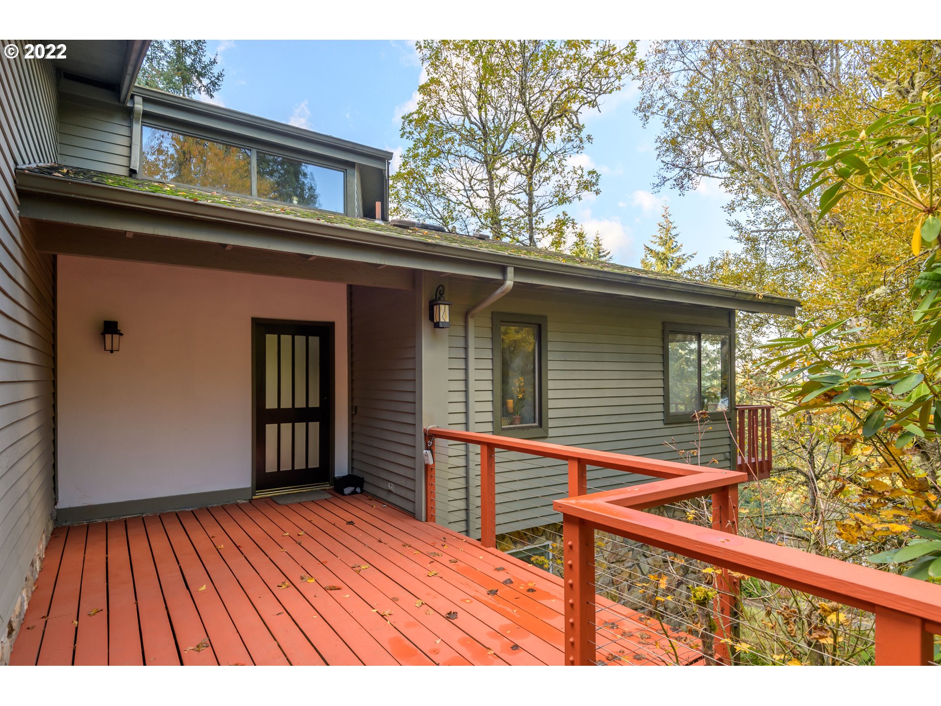 635 Startouch Drive Eugene, OR 97405 - Photo 1 of 28 front view of a house with a large window