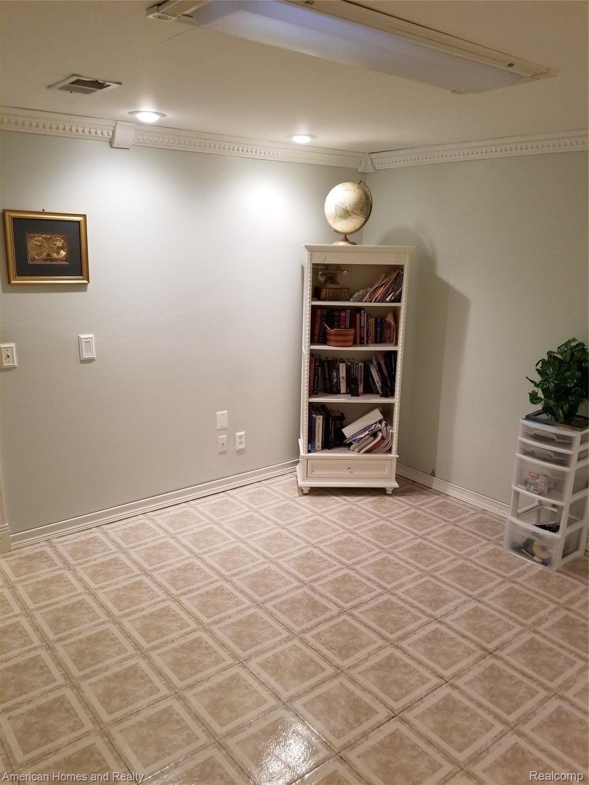 3073 Bolton Road Lapeer, MI 48446 - Photo 38 of 42 Rec room #1