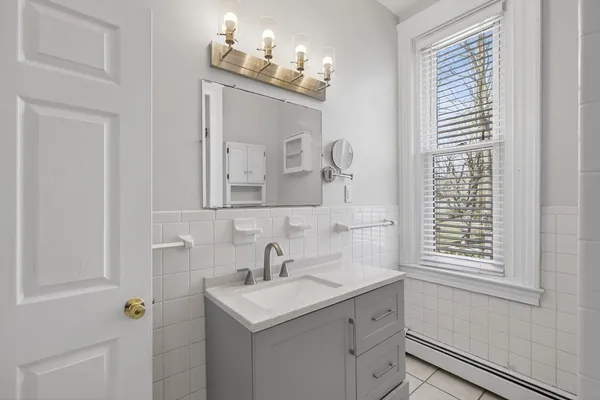 $429,900 | 4 Mt Vernon Street, Unit 4, Haverhill, MA 01830