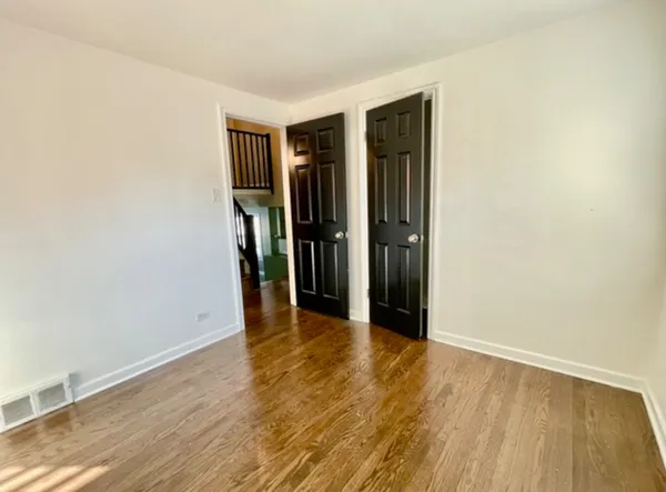 $2,950 | 3701 West North Shore Avenue, Lincolnwood, IL 60712