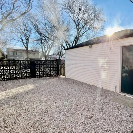 $2,950 | 3701 West North Shore Avenue, Lincolnwood, IL 60712