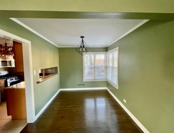 $2,950 | 3701 West North Shore Avenue, Lincolnwood, IL 60712