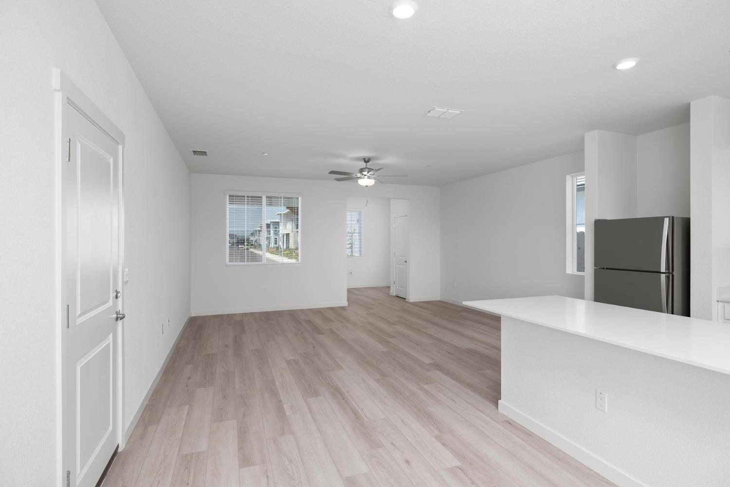 809 Helmsley Lane Patterson, CA 95363 - Photo 8 of 20