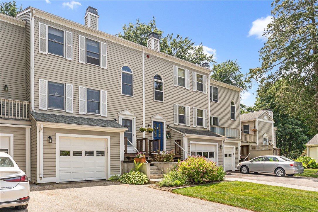 506 Clarks Row Bristol, RI 02809 - Photo 2 of 45