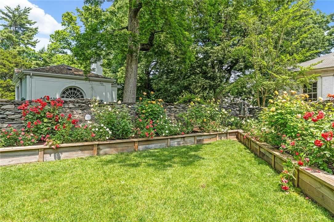 506 Clarks Row Bristol, RI 02809 - Photo 28 of 45