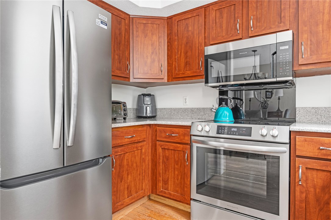 506 Clarks Row Bristol, RI 02809 - Photo 5 of 45