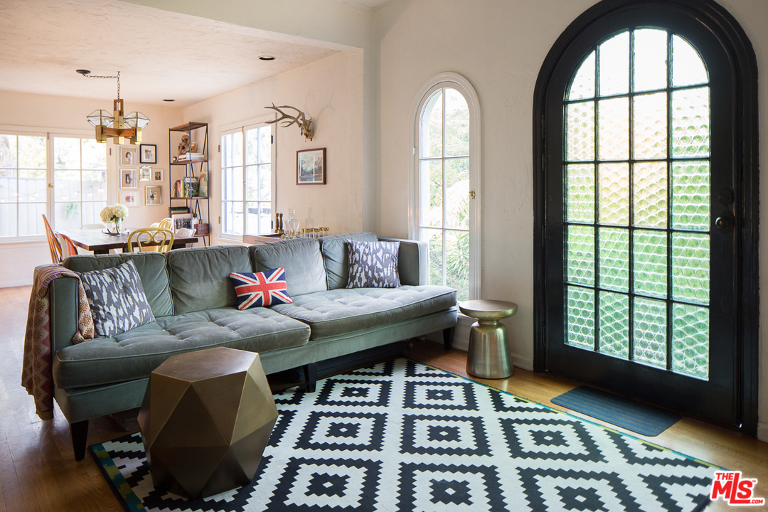 6764 Milner Road Los Angeles, CA 90068 - Photo 3 of 25 Gallery Image 3