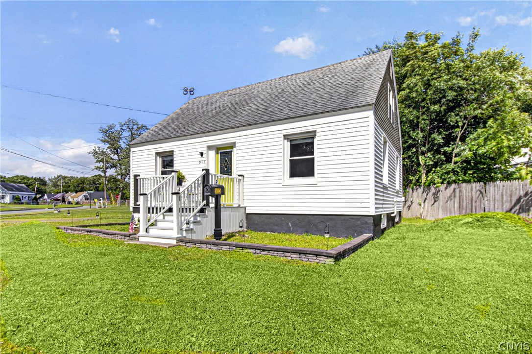 903 Cayuga Street Rome, NY 13440 - Photo 3 of 33