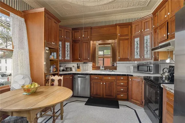 $225,000 | 2521 Lafayette Street, St. Joseph, MO 64507