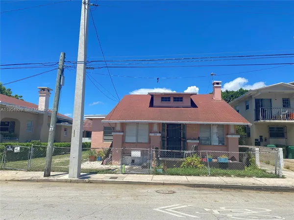 $750,000 | 114 Northwest 10th Avenue, Miami, FL 33128