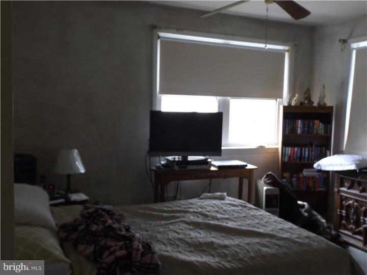 419 Alexander Avenue Maple Shade, NJ 08052 - Photo 2 of 9 Bedroom - Main