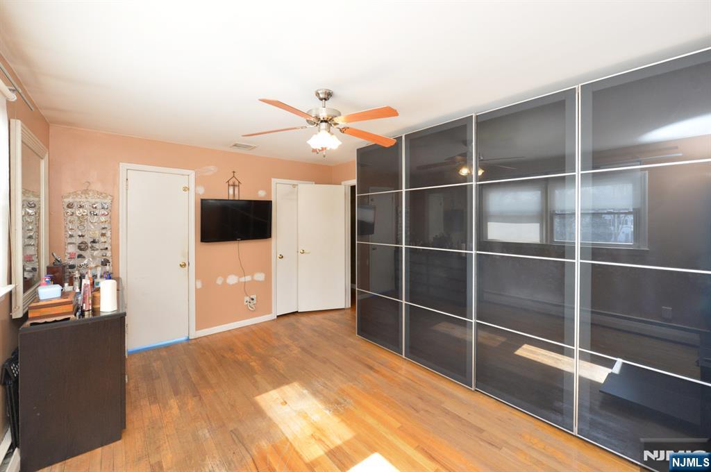 454 East Ridgewood Avenue Paramus, NJ 07652 - Photo 20 of 28