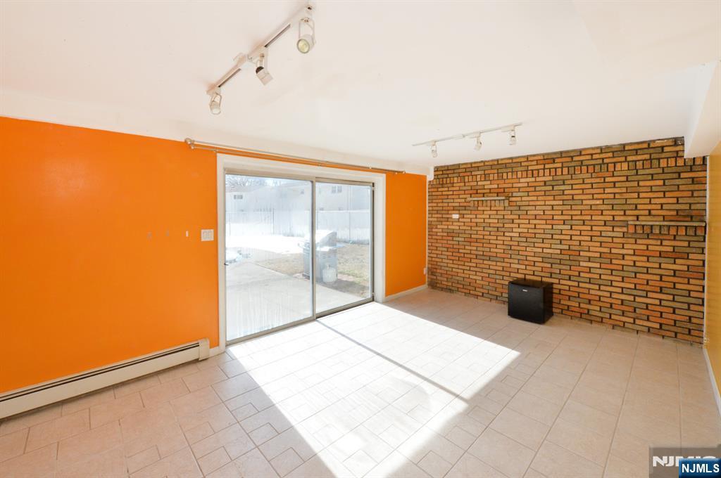 454 East Ridgewood Avenue Paramus, NJ 07652 - Photo 22 of 28