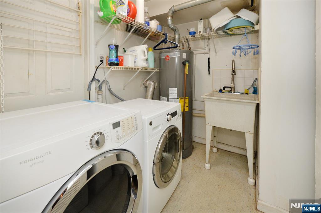 454 East Ridgewood Avenue Paramus, NJ 07652 - Photo 26 of 28