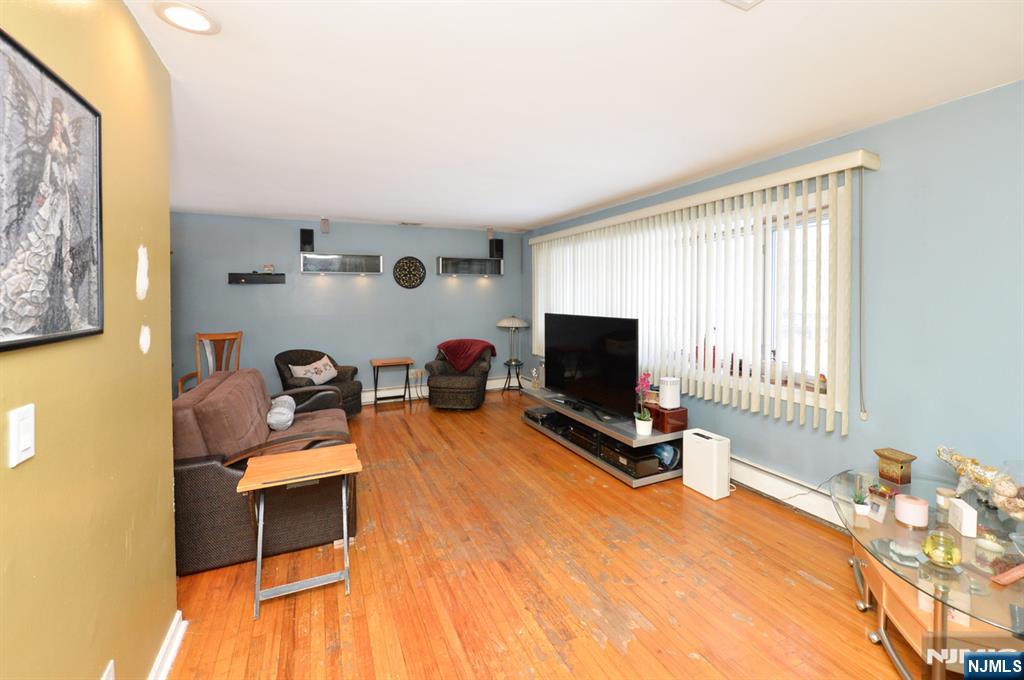 454 East Ridgewood Avenue Paramus, NJ 07652 - Photo 6 of 28