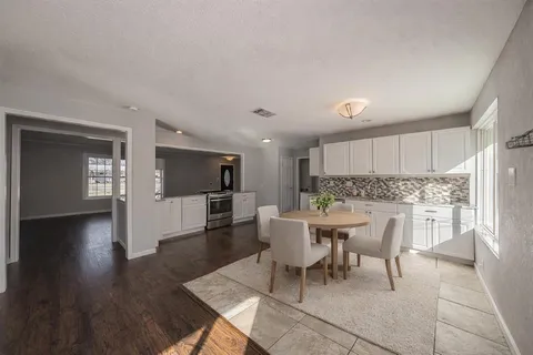 $395,000 | 5824 Briarcliff Road, Haltom City, TX 76117