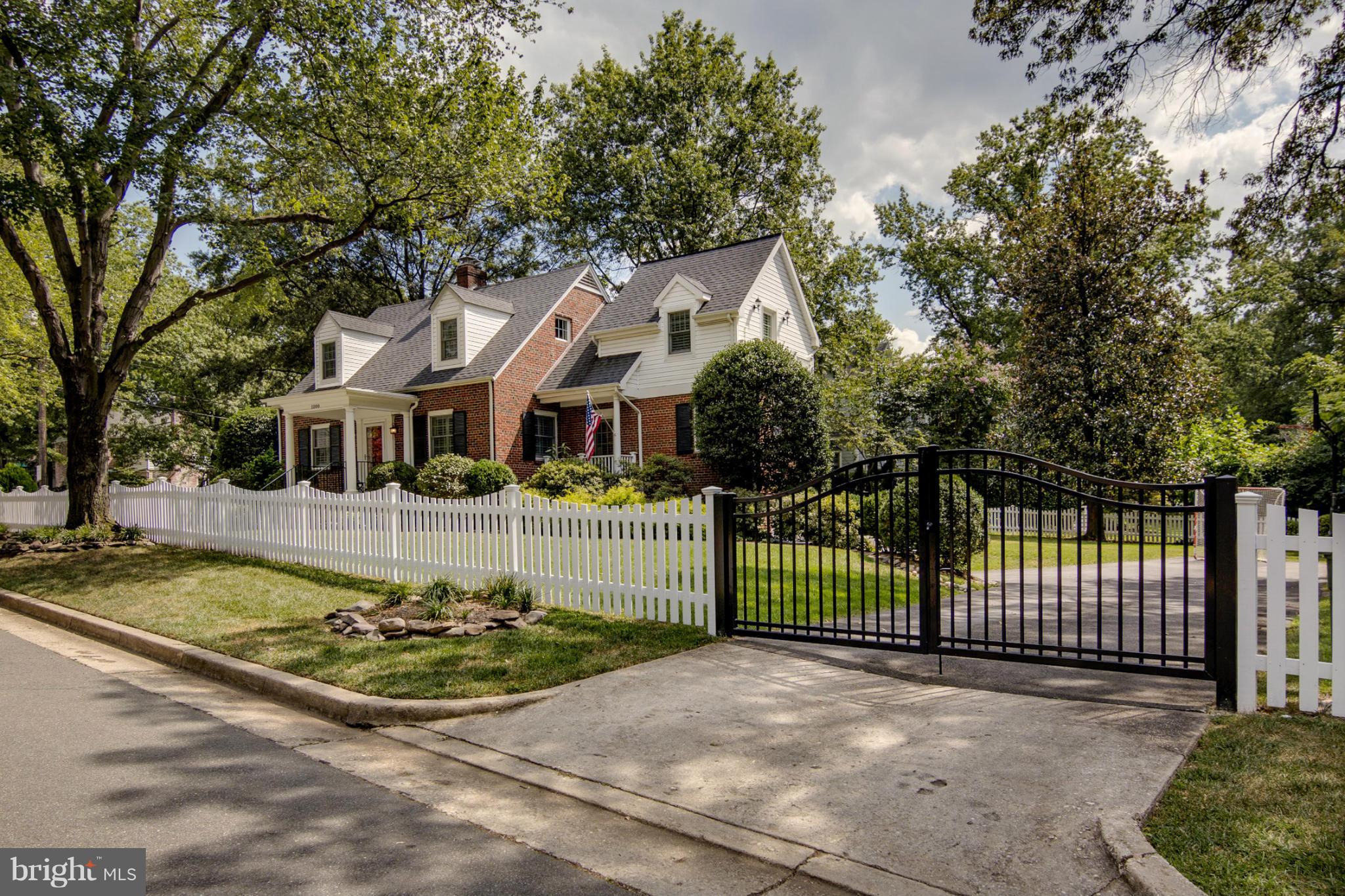 1000 Vassar Road Alexandria, VA 22314 - Photo 2 of 27 Exterior (Front)