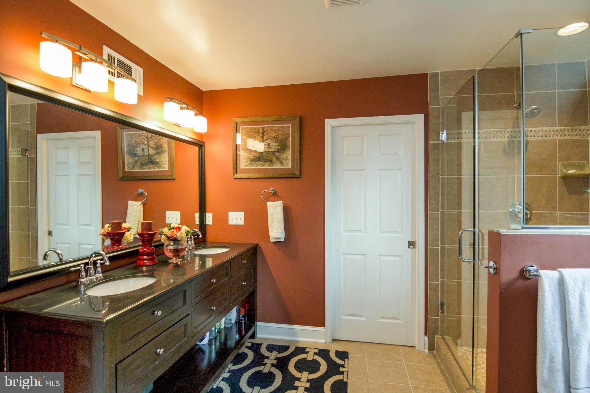 1000 Vassar Road Alexandria, VA 22314 - Photo 17 of 27 Bath (Master)
