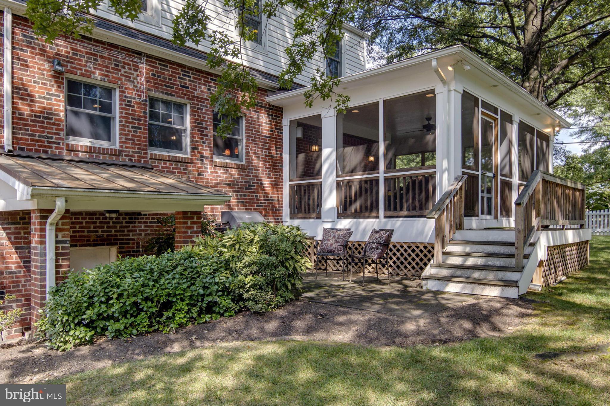 1000 Vassar Road Alexandria, VA 22314 - Photo 24 of 27 Exterior (Rear)
