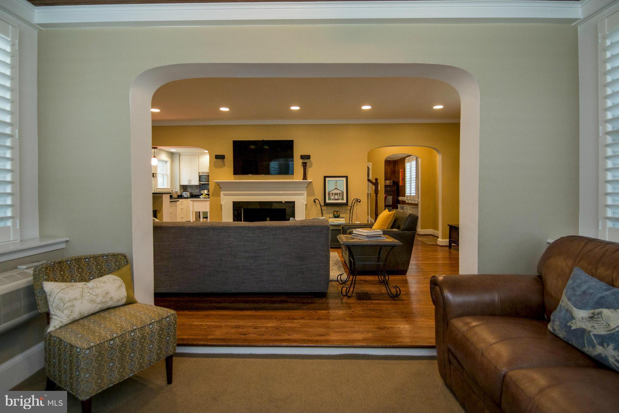 1000 Vassar Road Alexandria, VA 22314 - Photo 7 of 27 Living Room
