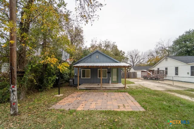 $1,495 | 1006 West North Street, Victoria, TX 77901