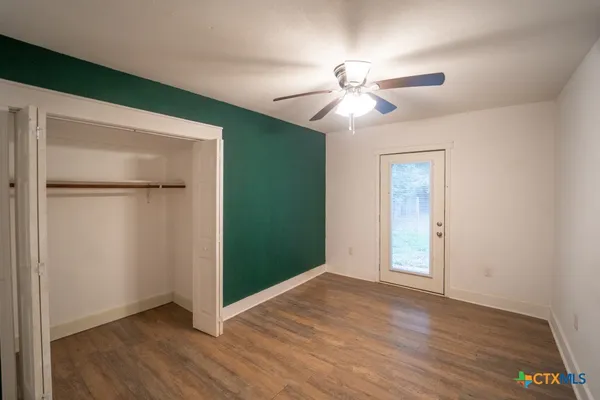 $1,395 | 1006 West North Street, Victoria, TX 77901