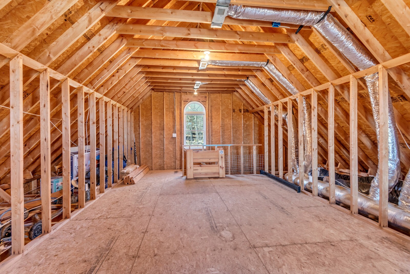 285 Heggie Road Erin, TN 37061 - Photo 32 of 50 a view of an empty room