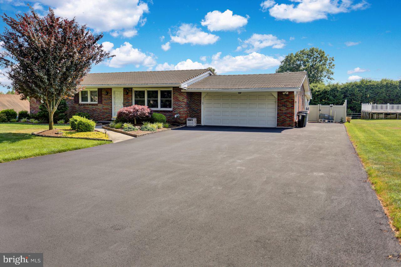3534 Rosewood Road Reading, PA 19605 - Photo 4 of 38 Gallery Image 4