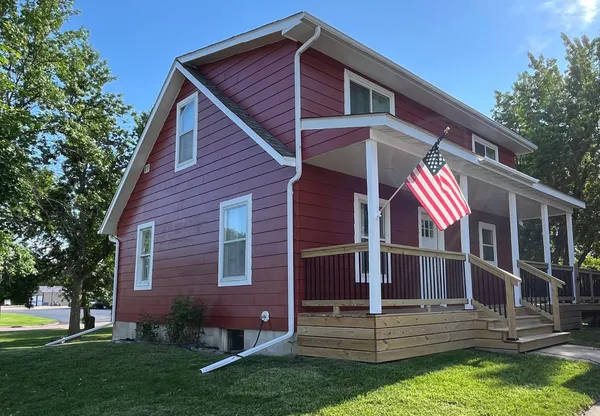 $229,900 | 101 Parker Lane, Redwood Falls, MN 56283